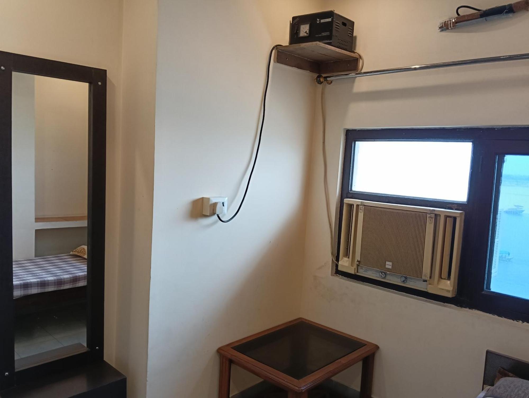 Scindhia Guest House Варанаси Екстериор снимка