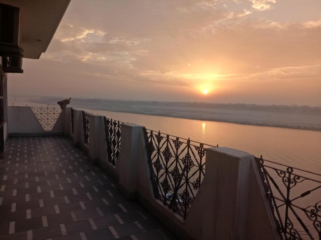 Scindhia Guest House Варанаси Екстериор снимка